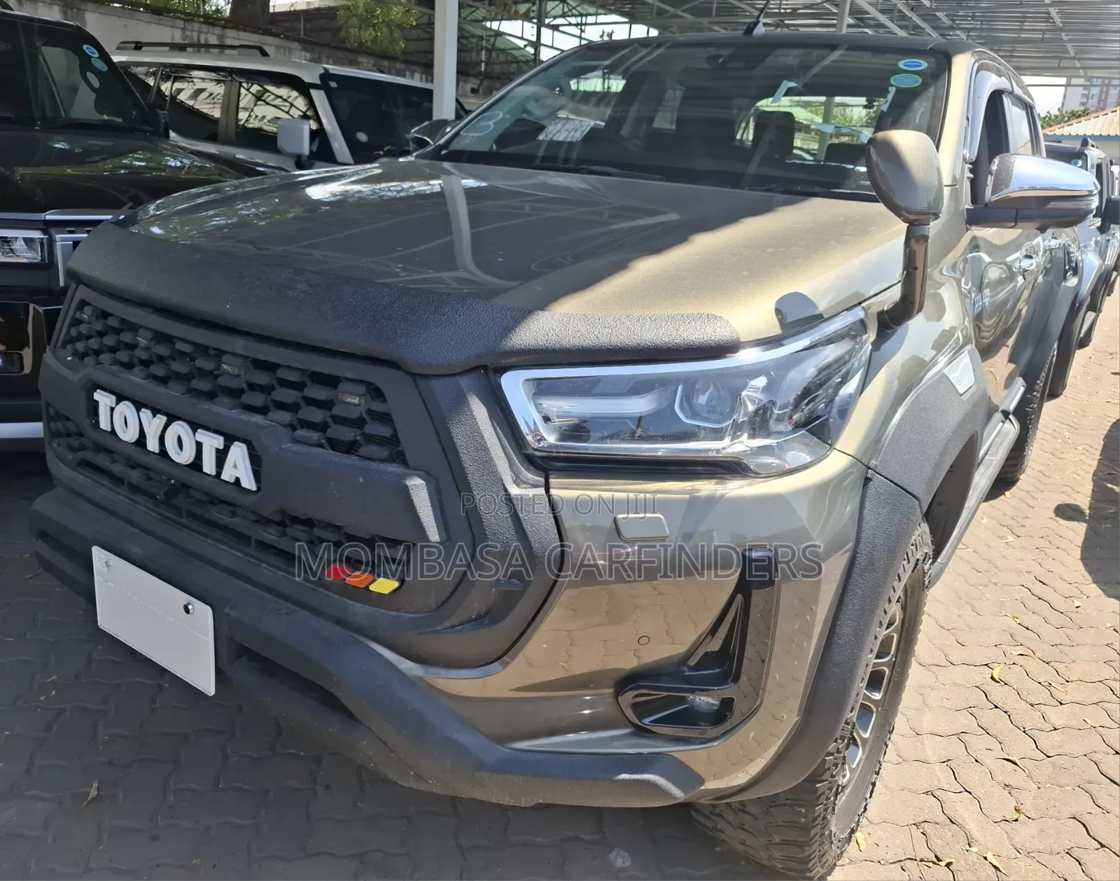 Toyota Hilux 2021 Gold