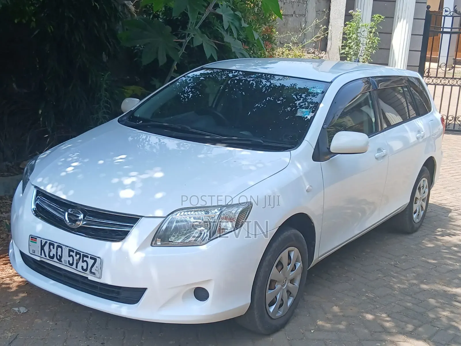 Toyota Corolla Fielder 2010 White