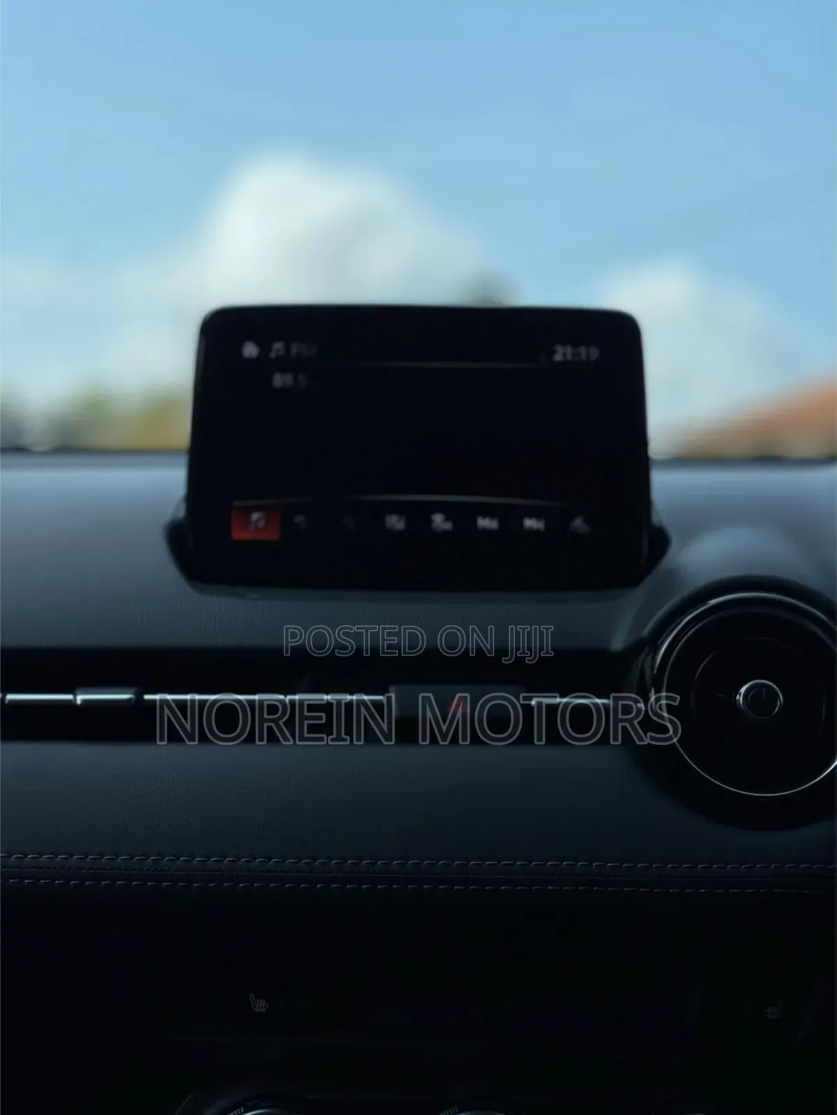 Mazda Demio 2019 Pearl