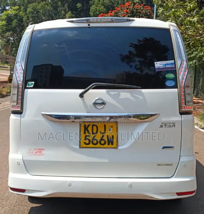 Nissan Serena 2016 White