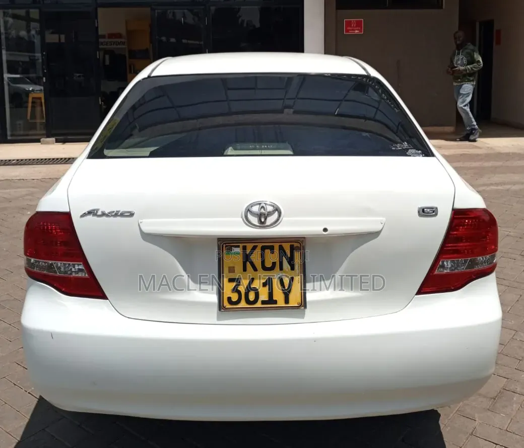 Toyota Axio 2010 White