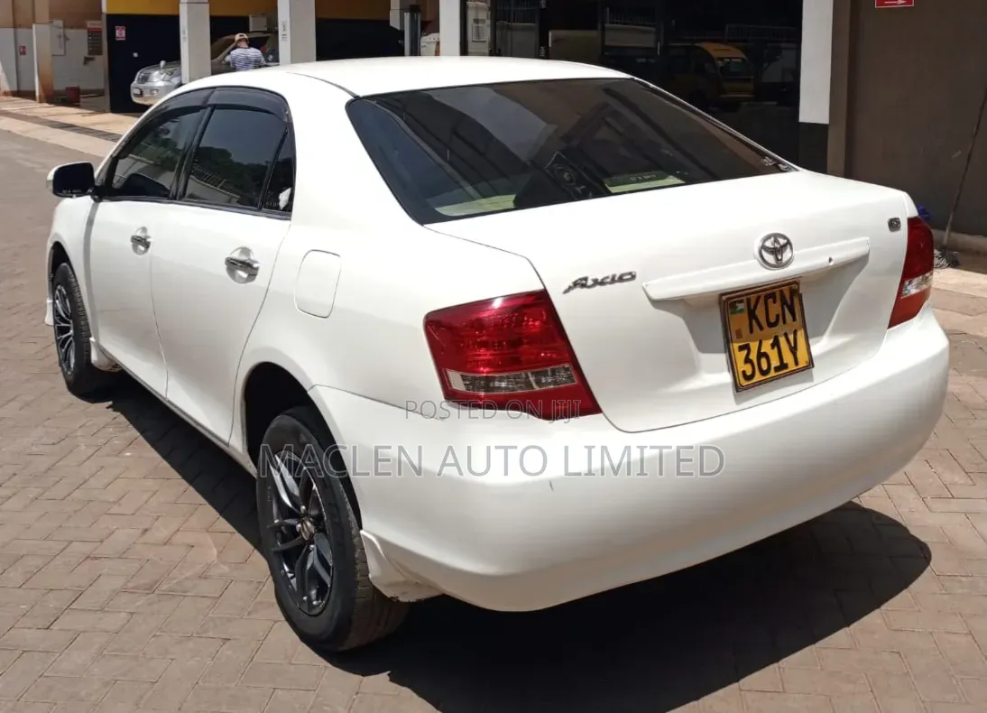 Toyota Axio 2010 White