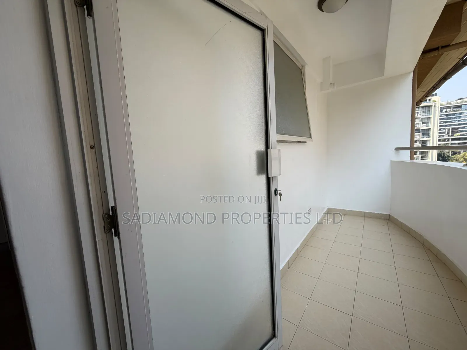 3bdrm Apartment in Raphta Road Area for rent