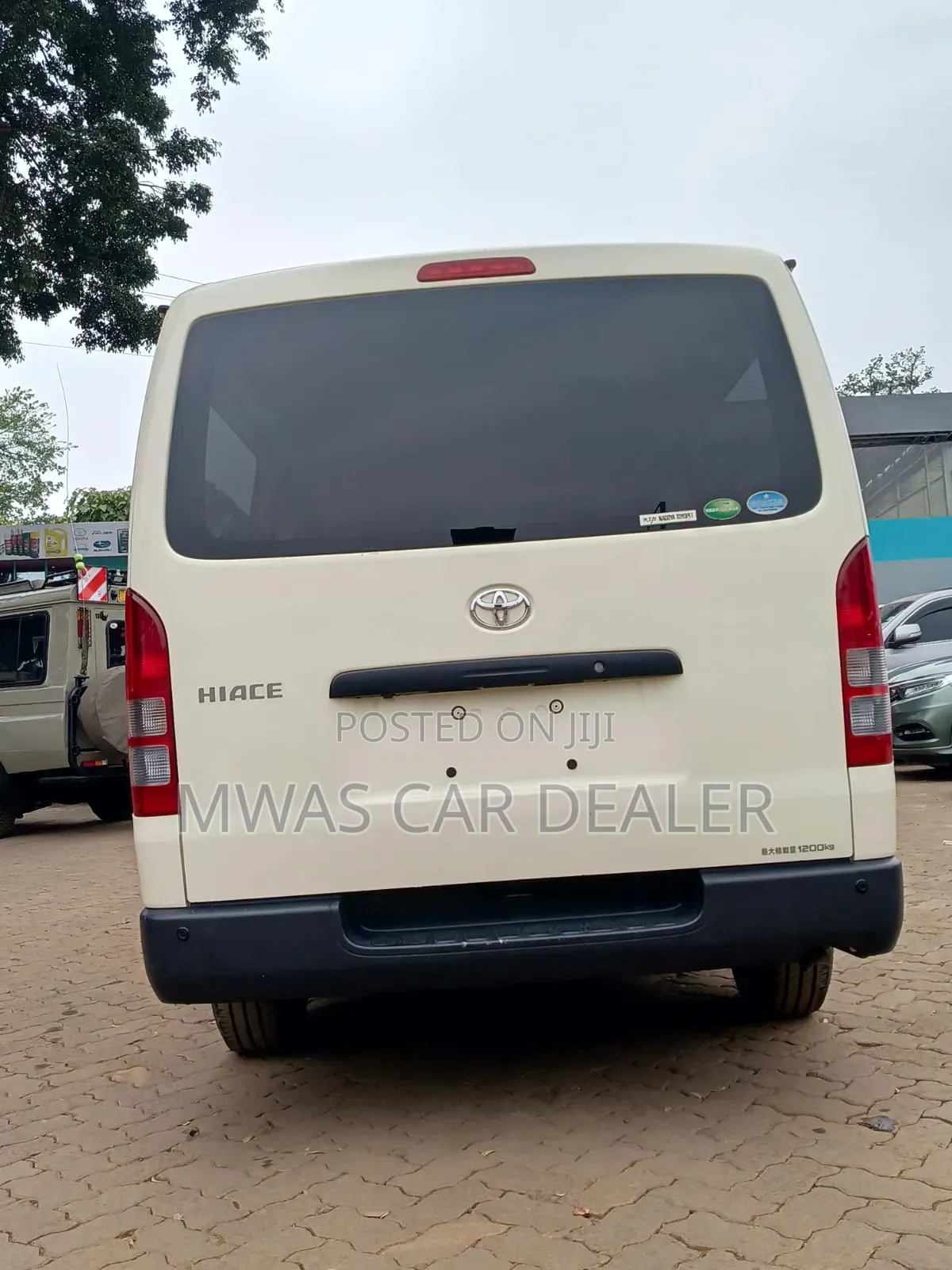 Toyota HiAce 2019