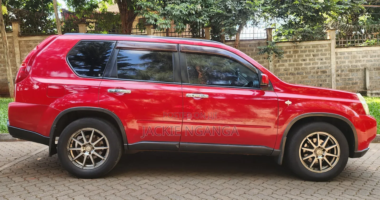Nissan X-Trail 2010 Red
