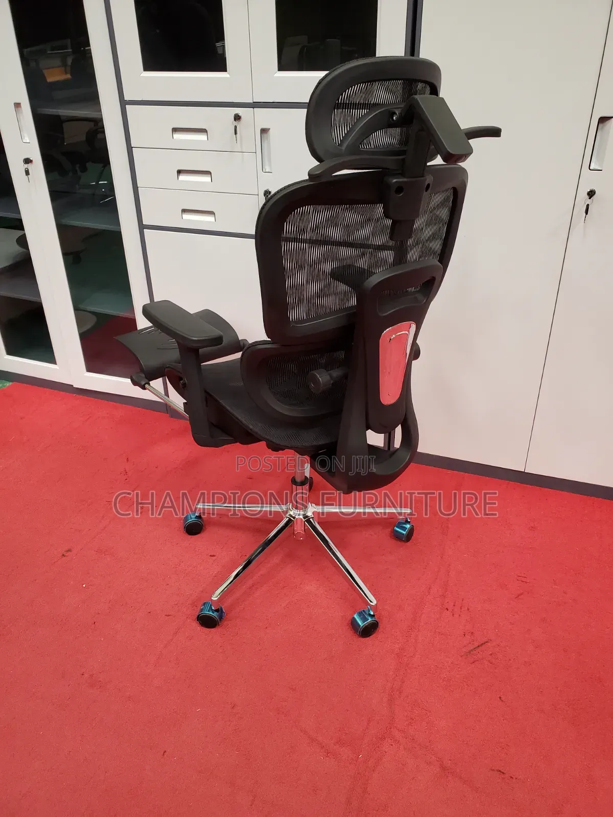 Orthopedic Chair With Retractable Footrest