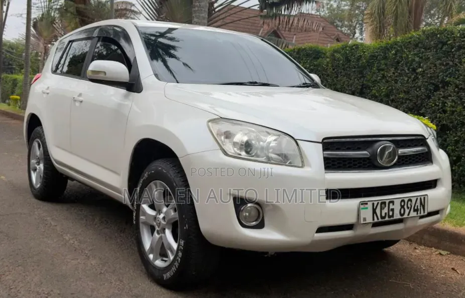 Toyota RAV4 2009 White