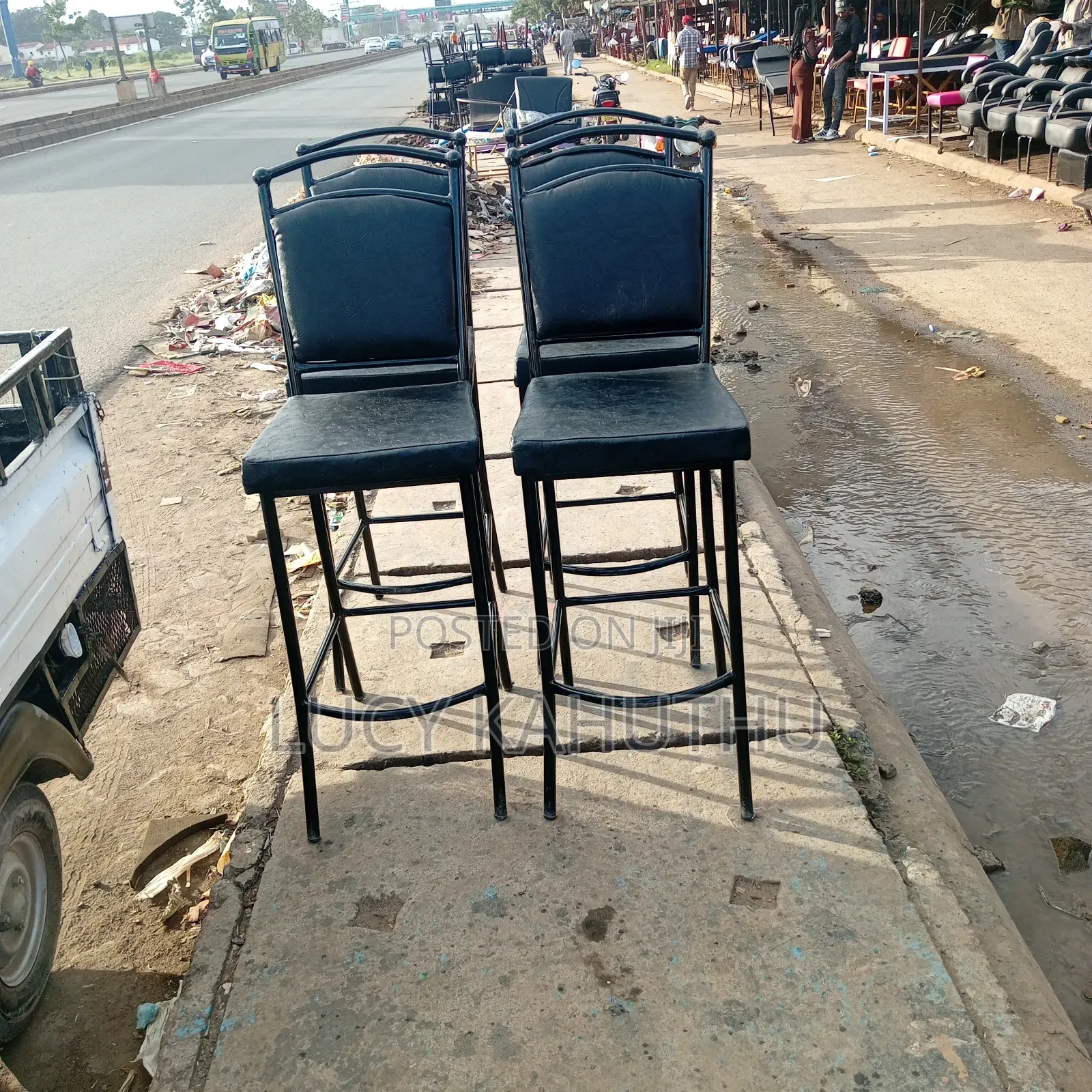 Hooked at the Back Ball Chairs