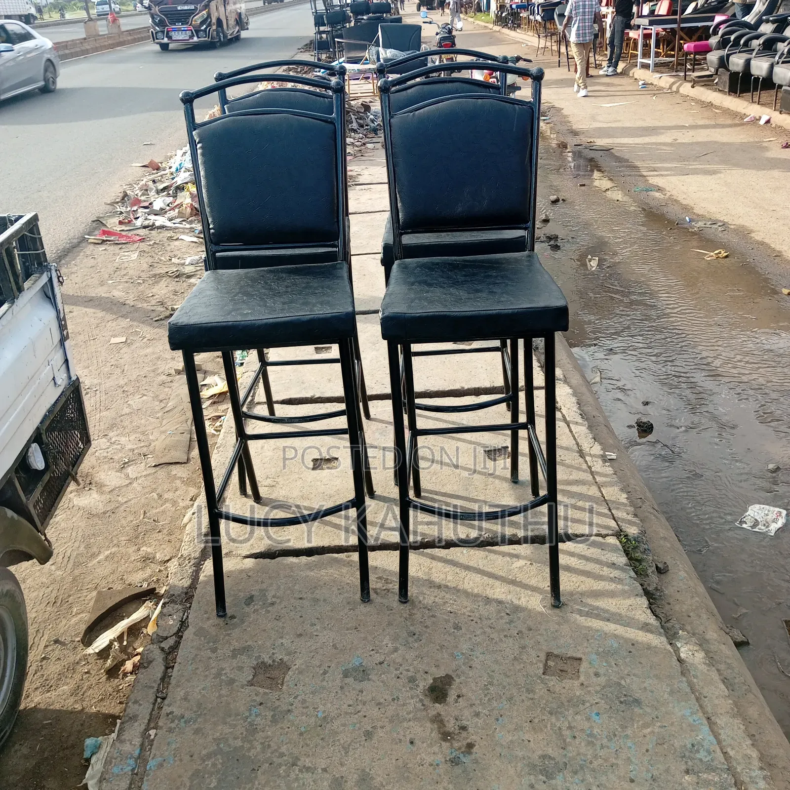 Hooked at the Back Ball Chairs