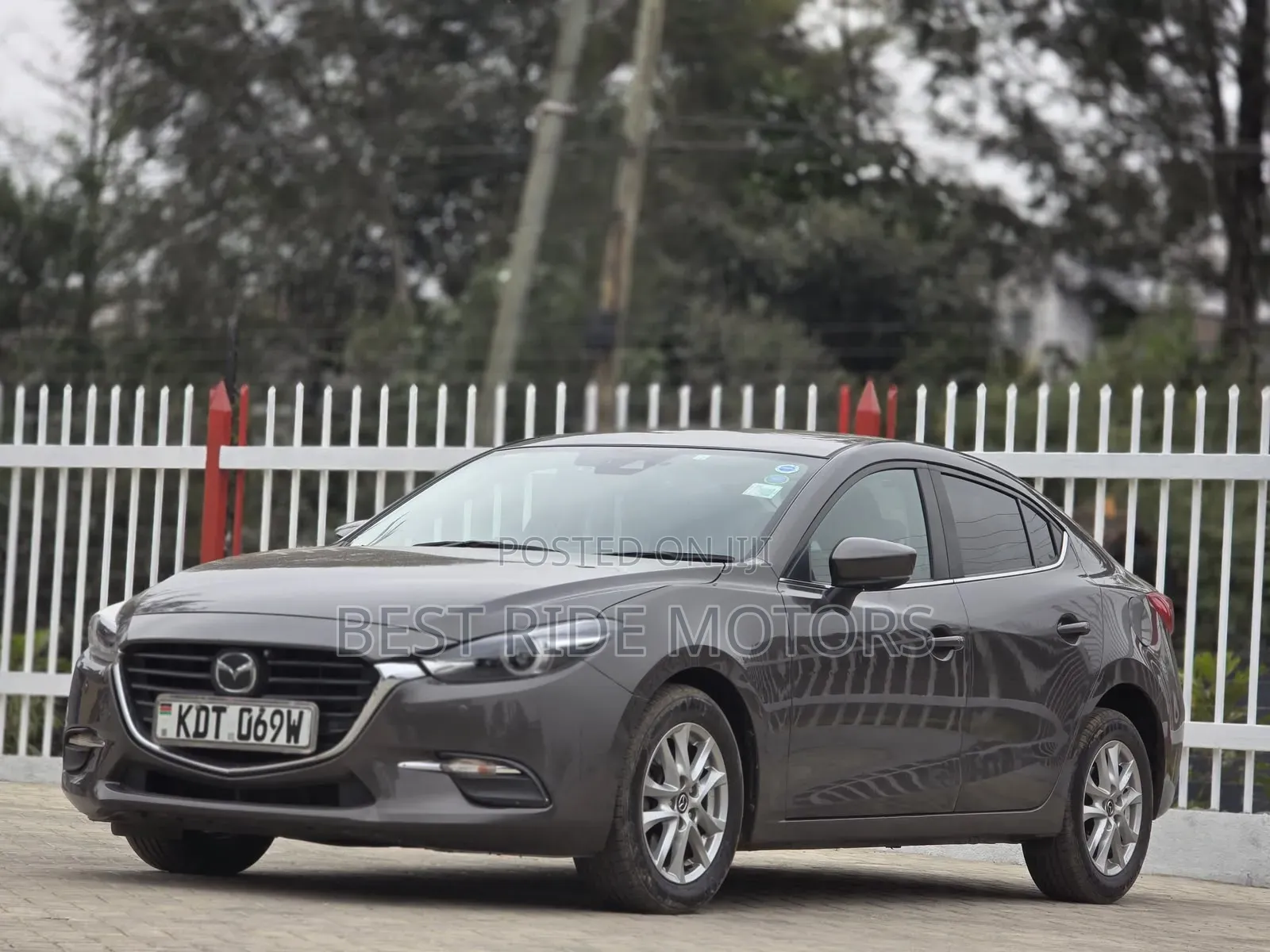 Mazda Axela 2018 Gray