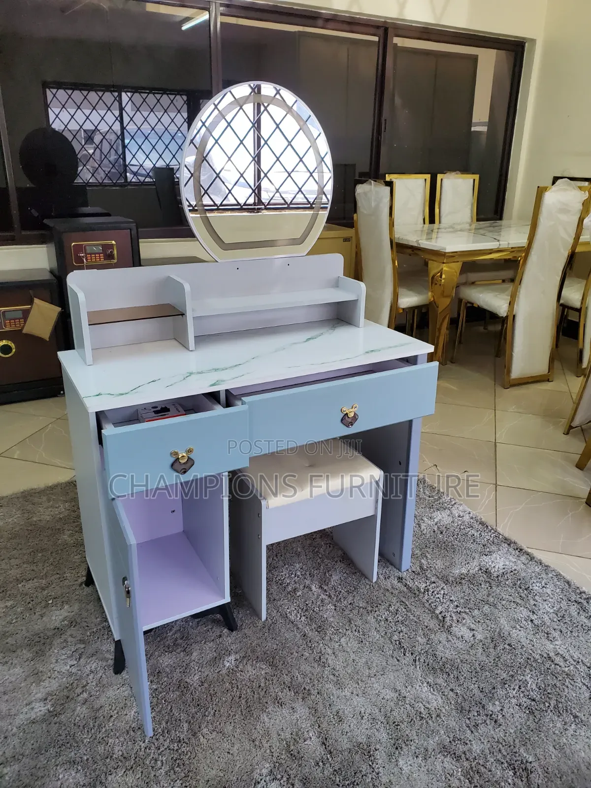 Modern Mable Top Dressing Table