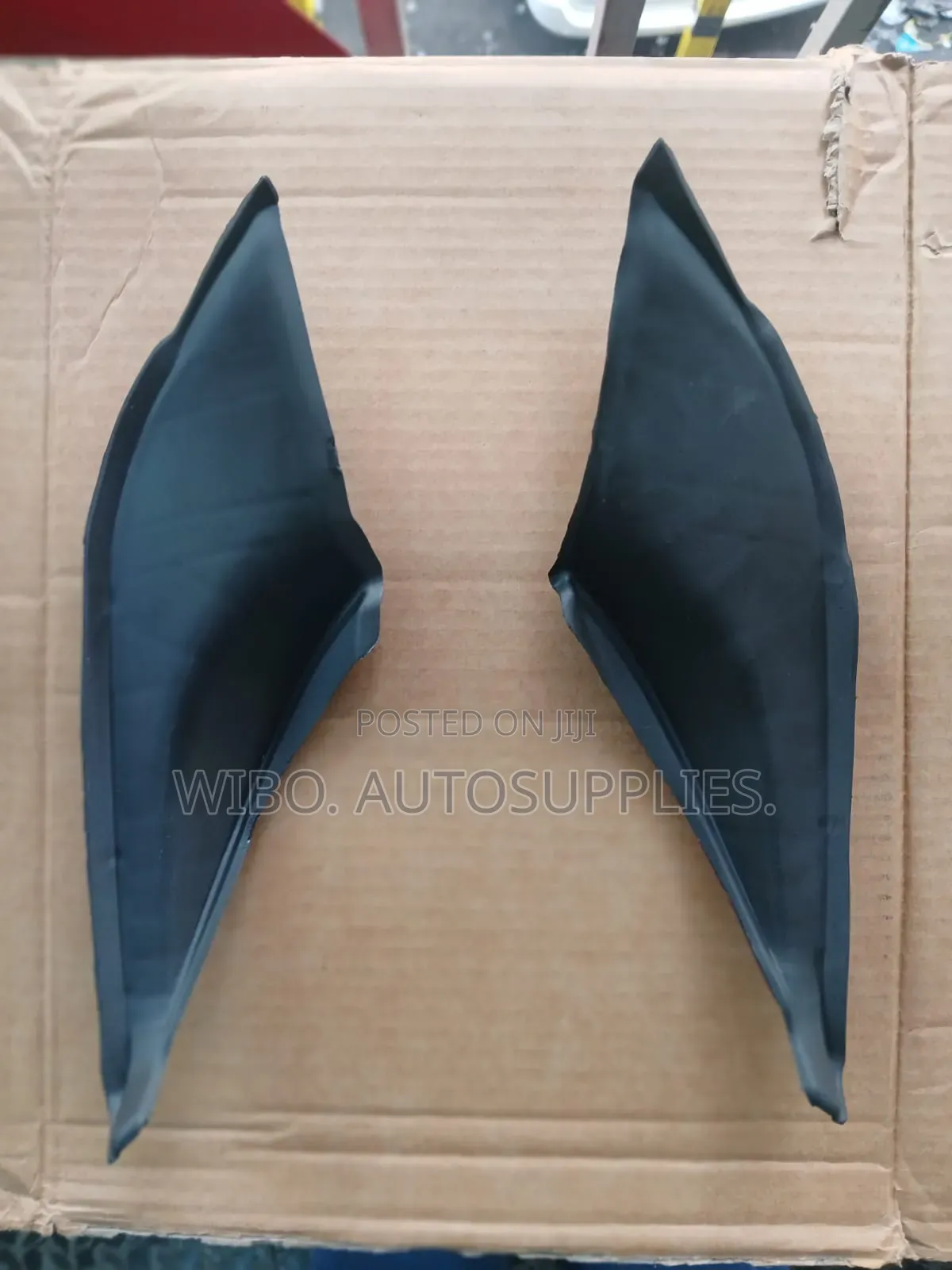 Windscreen Finisher Cover Toyota Axio/Fielder 161/165