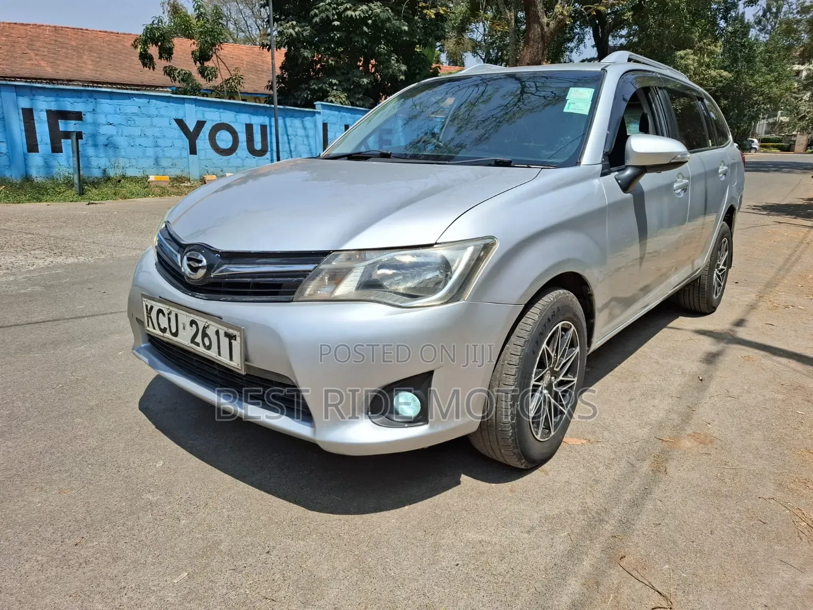 Toyota Corolla Fielder 2013 Silver