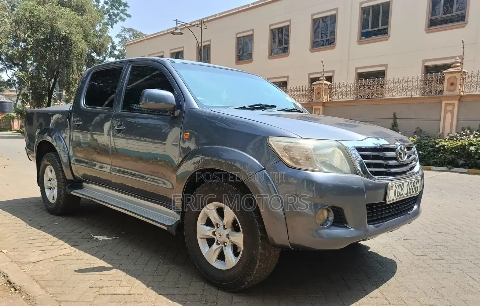 Toyota Hilux 2015 Gray