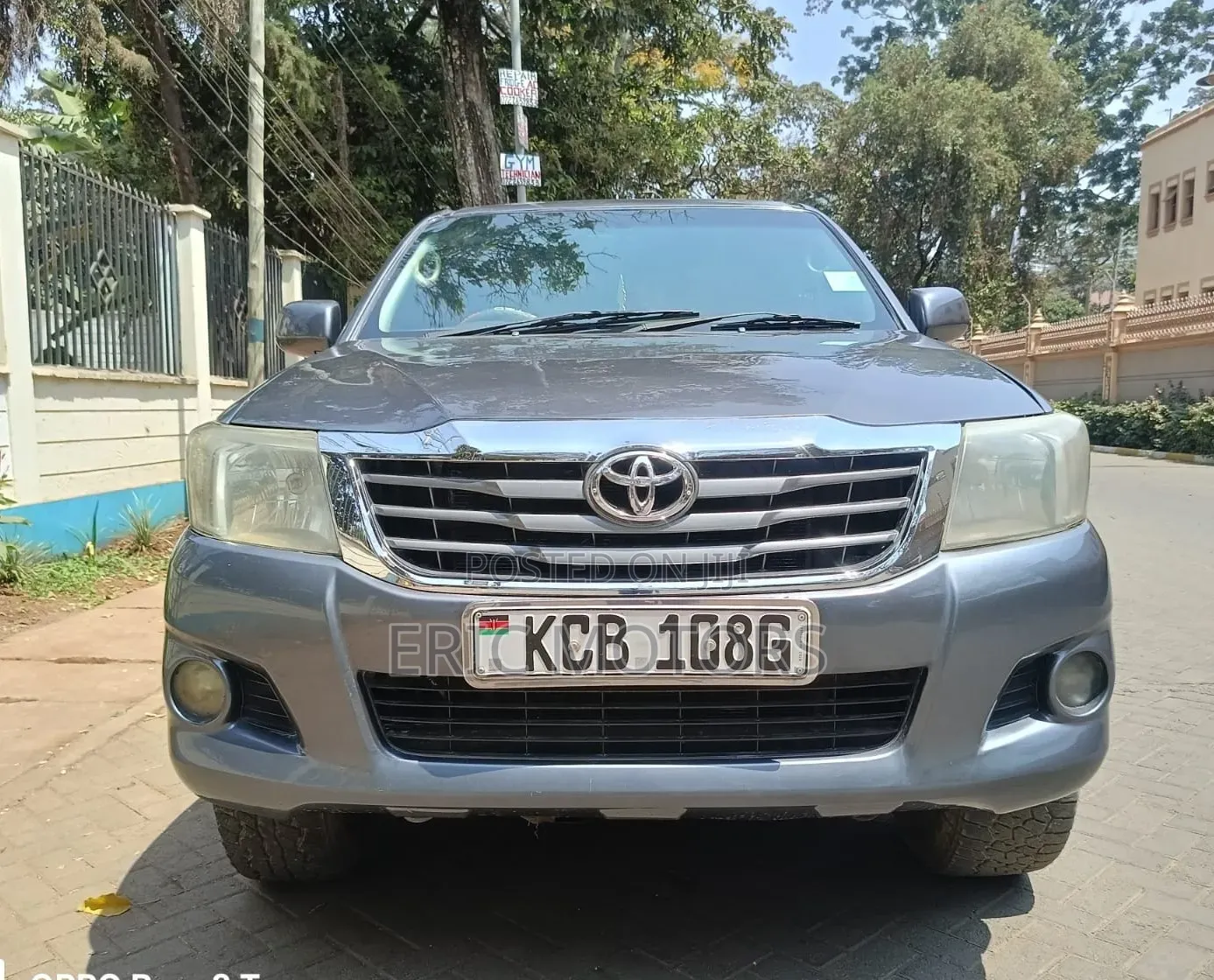 Toyota Hilux 2015 Gray
