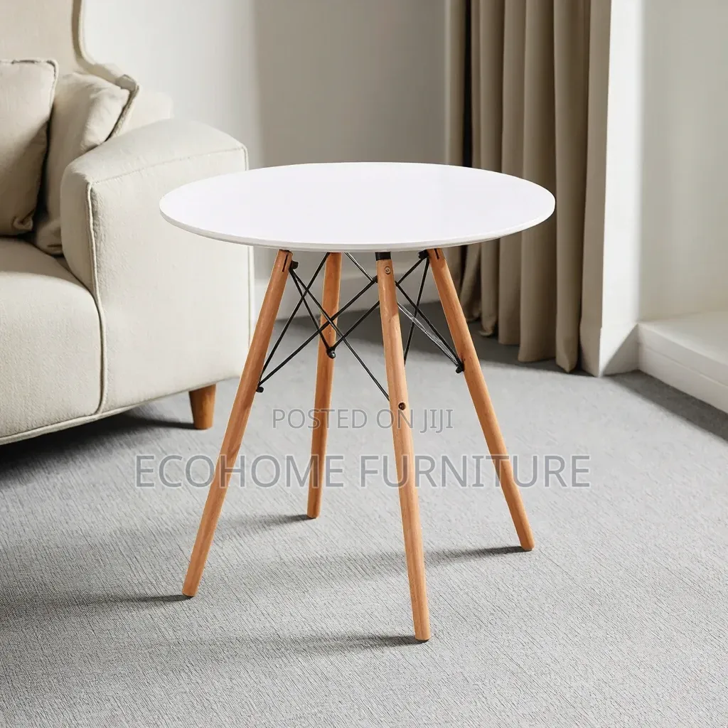 Round Table . 2 Seater Made of Metallic Flame and Wooden Legs