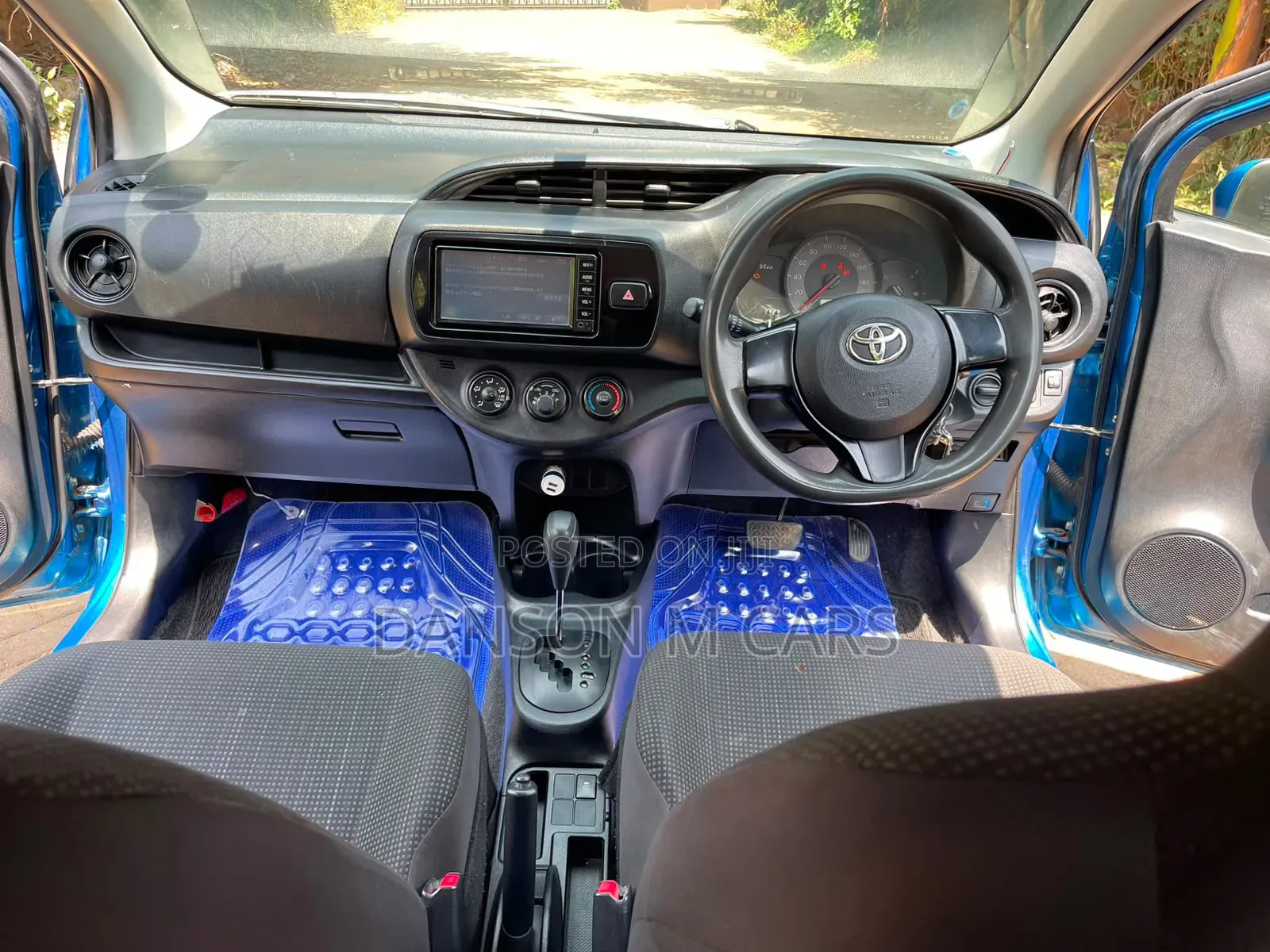 Toyota Vitz 2017 Blue