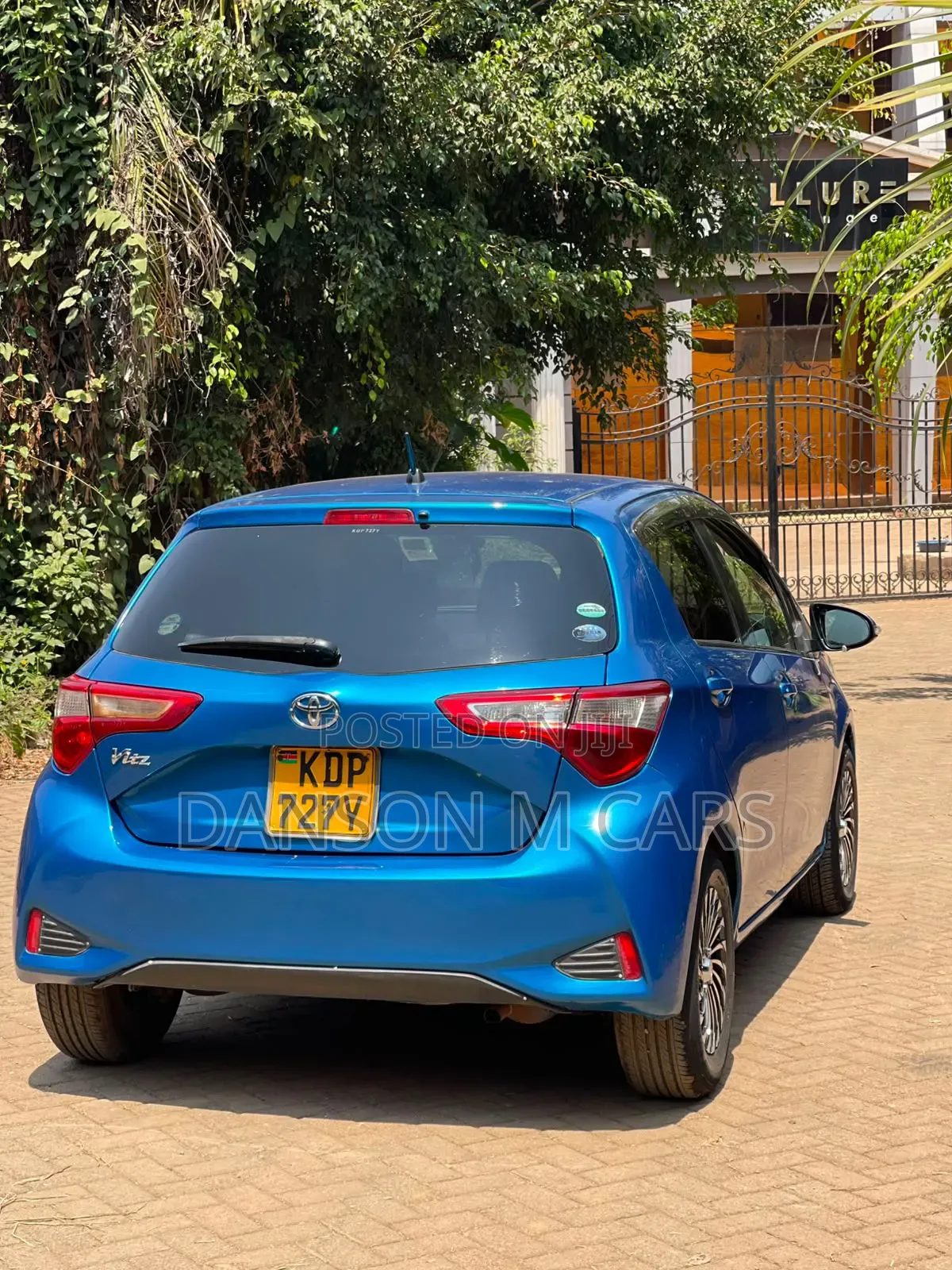 Toyota Vitz 2017 Blue