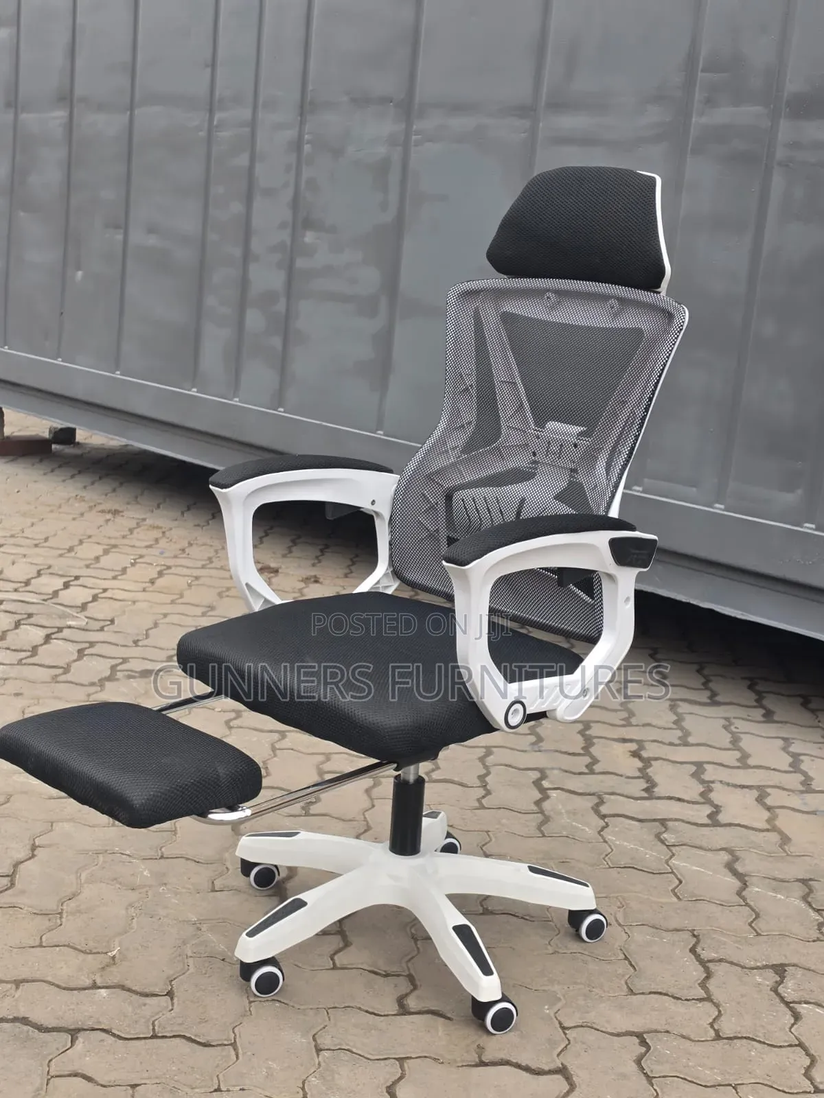 Executive Office Chair With Footrest