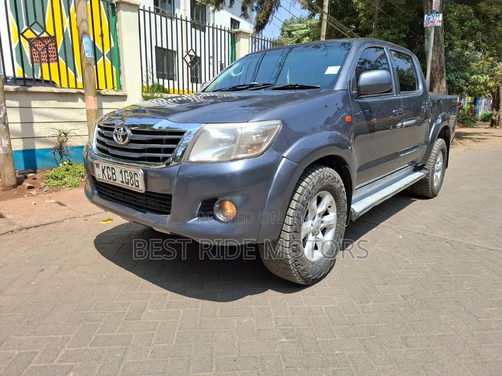 Toyota Hilux 2014 Gray