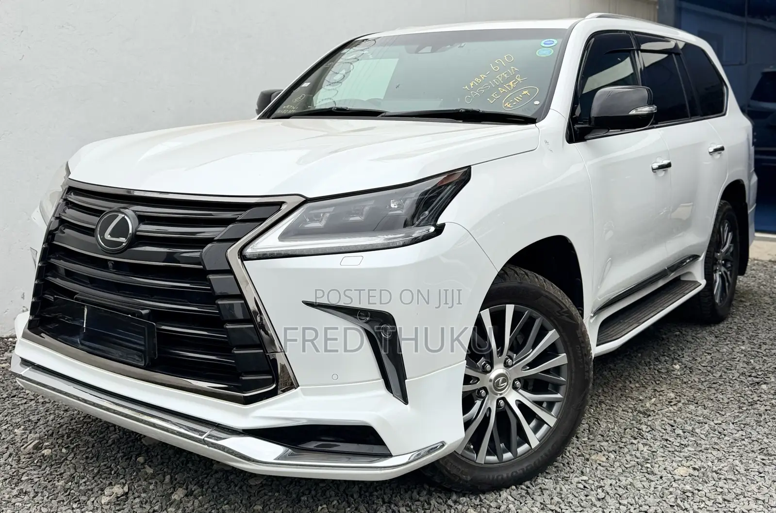 Lexus LX 570 AWD 2019 White