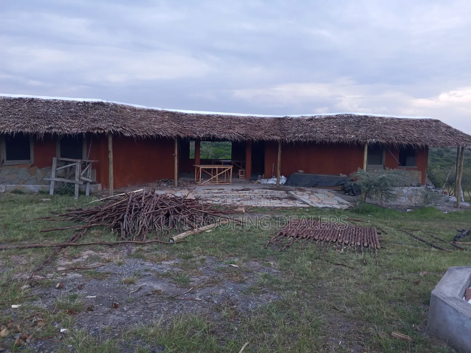 Makuti Roofing at Sekenan Mara