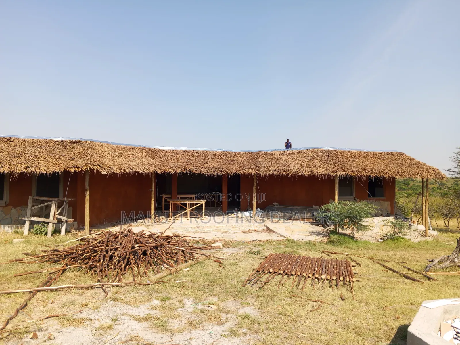 Makuti Roofing at Sekenan Mara