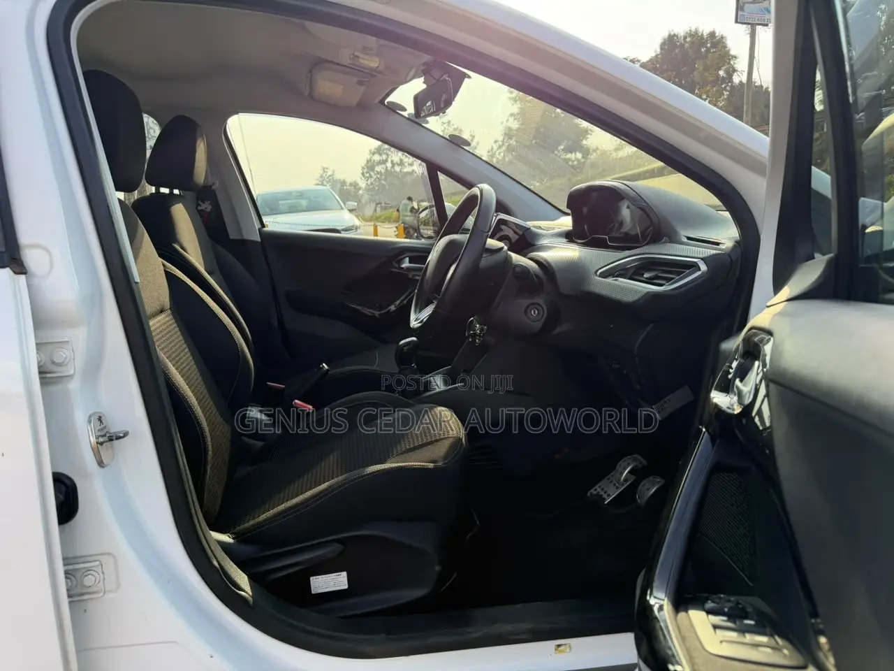 Peugeot 208 2018 White
