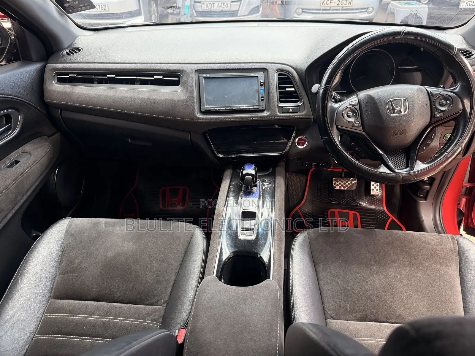 Honda Vezel 2018 Red