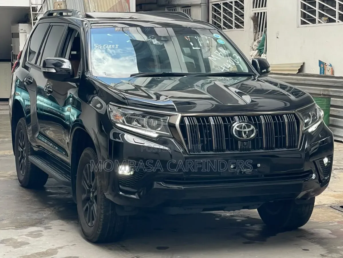 Toyota Land Cruiser Prado 2022 Black