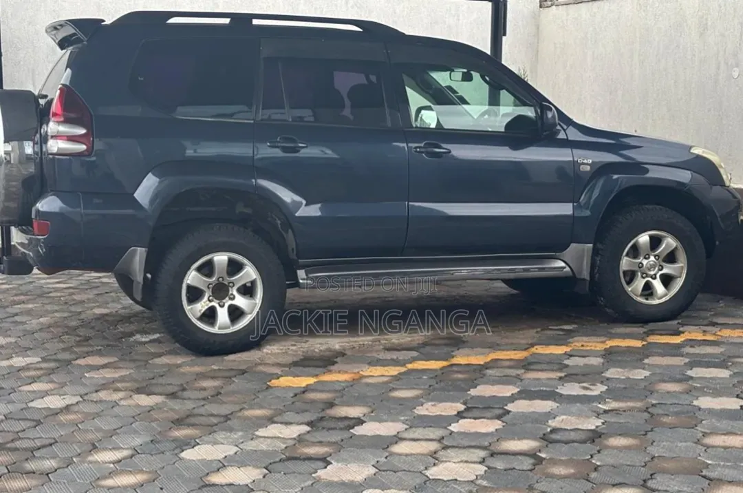 Toyota Land Cruiser Prado 2005 Blue
