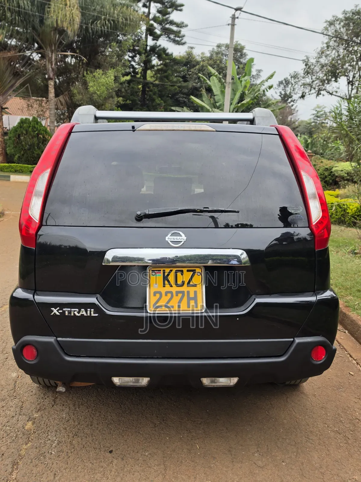 Nissan X-Trail 2.0 Petrol XE 2012 Black