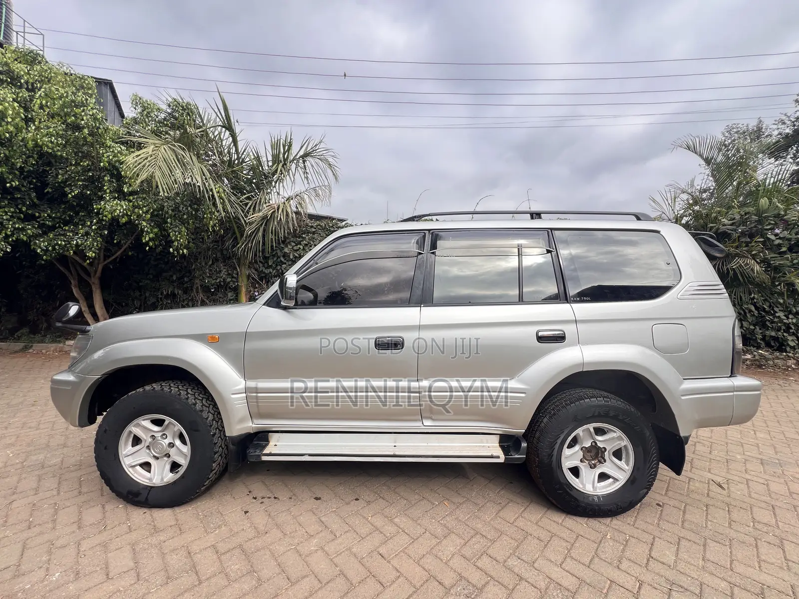 Toyota Land Cruiser Prado 2000 Silver
