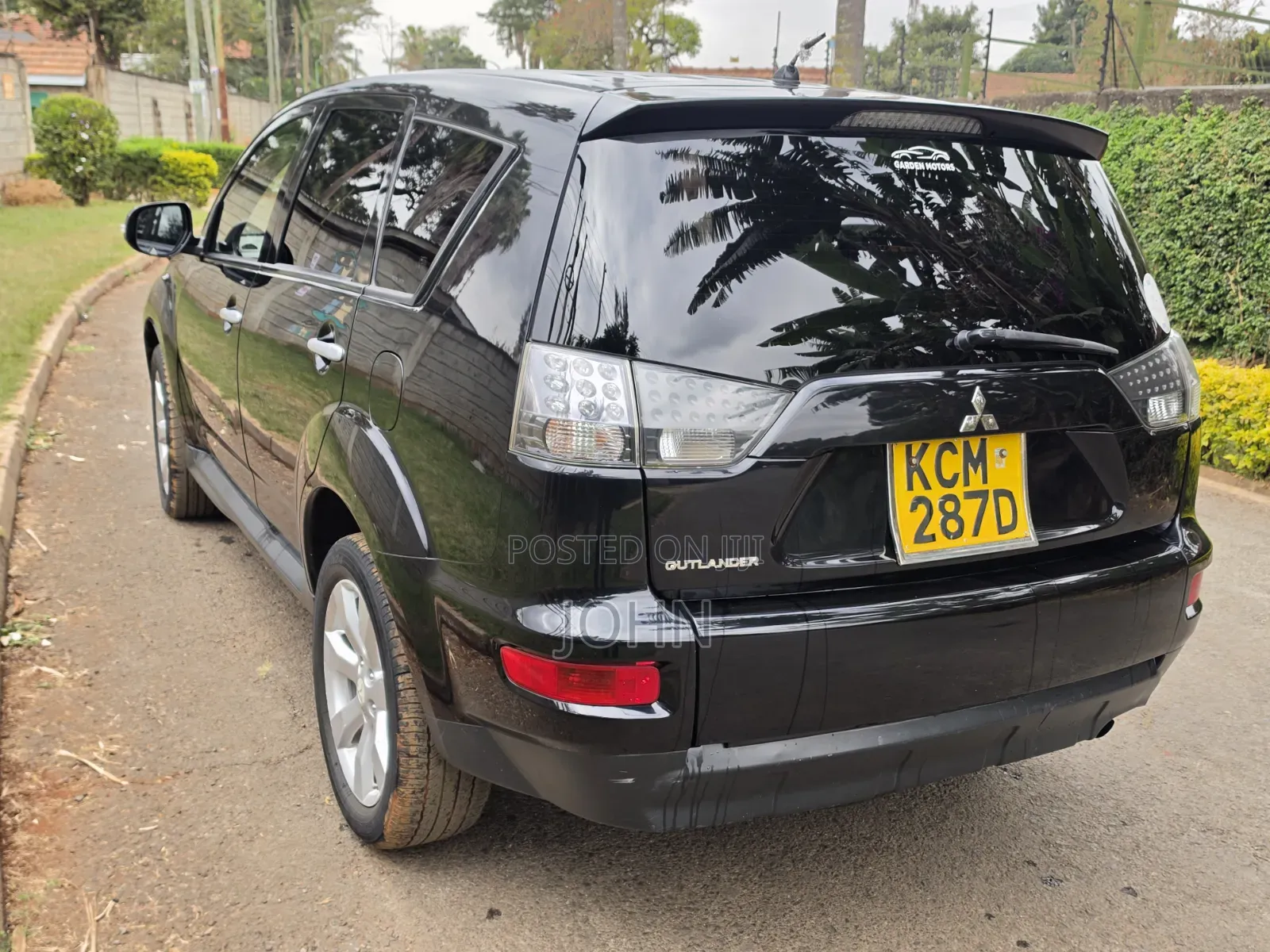 Mitsubishi Outlander 2010 Black
