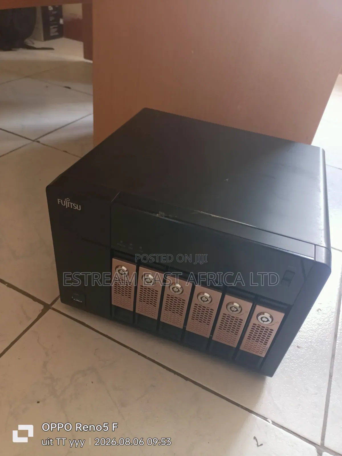 Network Attached Storage(NAS) - Fujitsu Q905 (QNAP 653 Pro)
