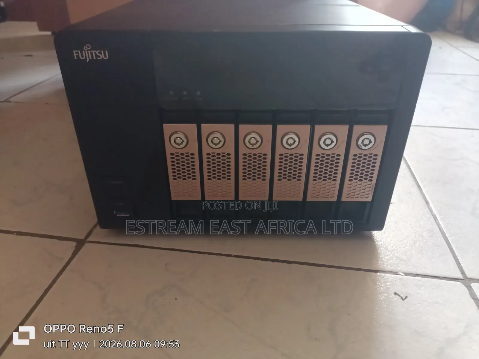 Network Attached Storage(NAS) - Fujitsu Q905 (QNAP 653 Pro)