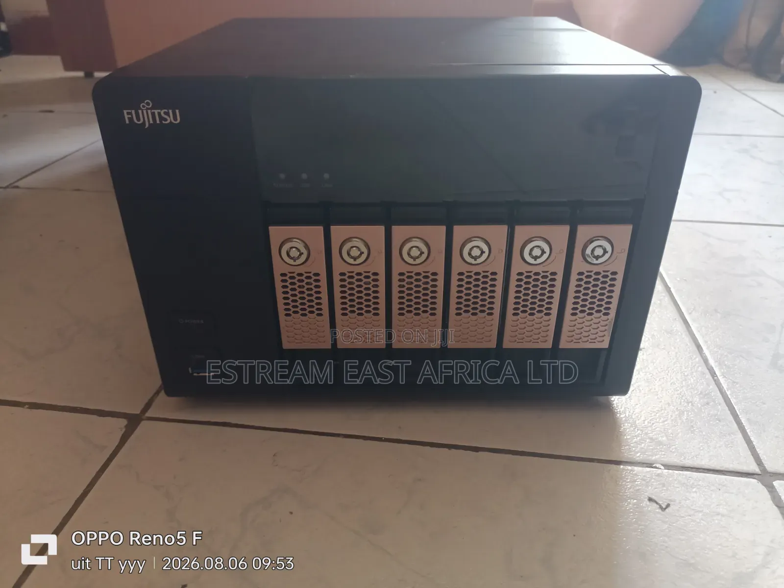 Network Attached Storage(NAS) - Fujitsu Q905 (QNAP 653 Pro)
