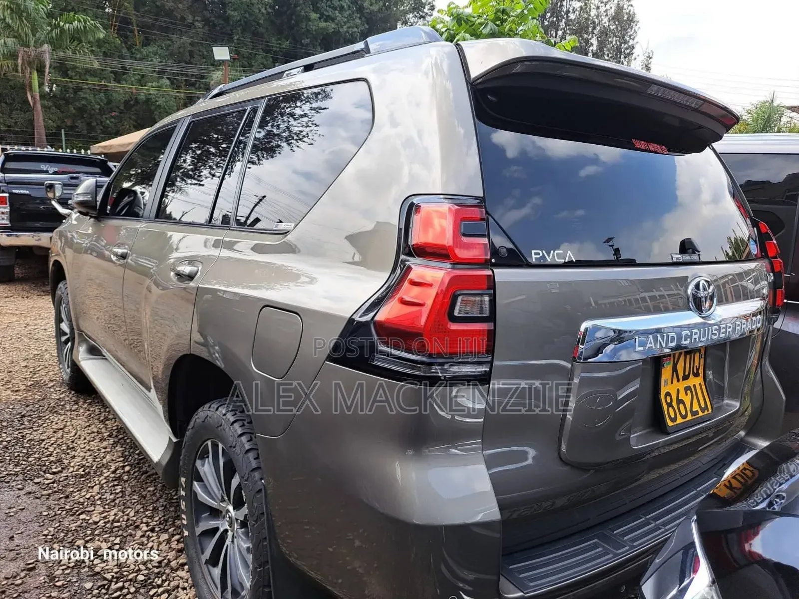 Toyota Land Cruiser Prado 2018 Gold