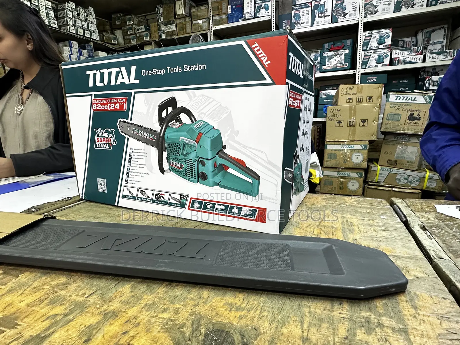 Total 24” Gasoline Chain Saw