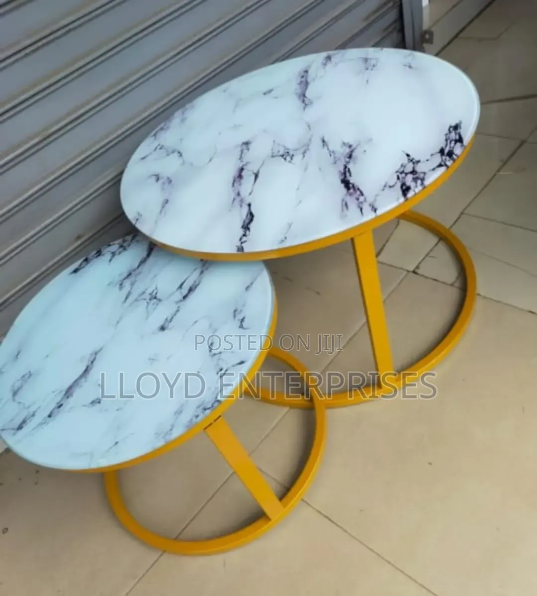 *Glass Top Nesting Tables(Marble Effect)