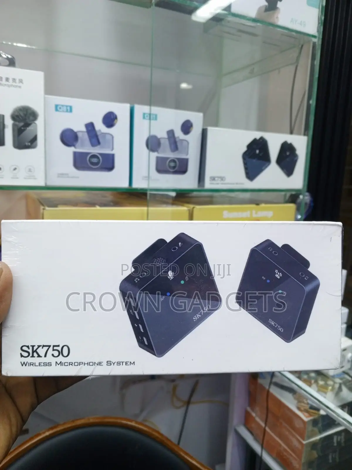 SK750 Wireless Microphone for iPhone Android DSLR Camera