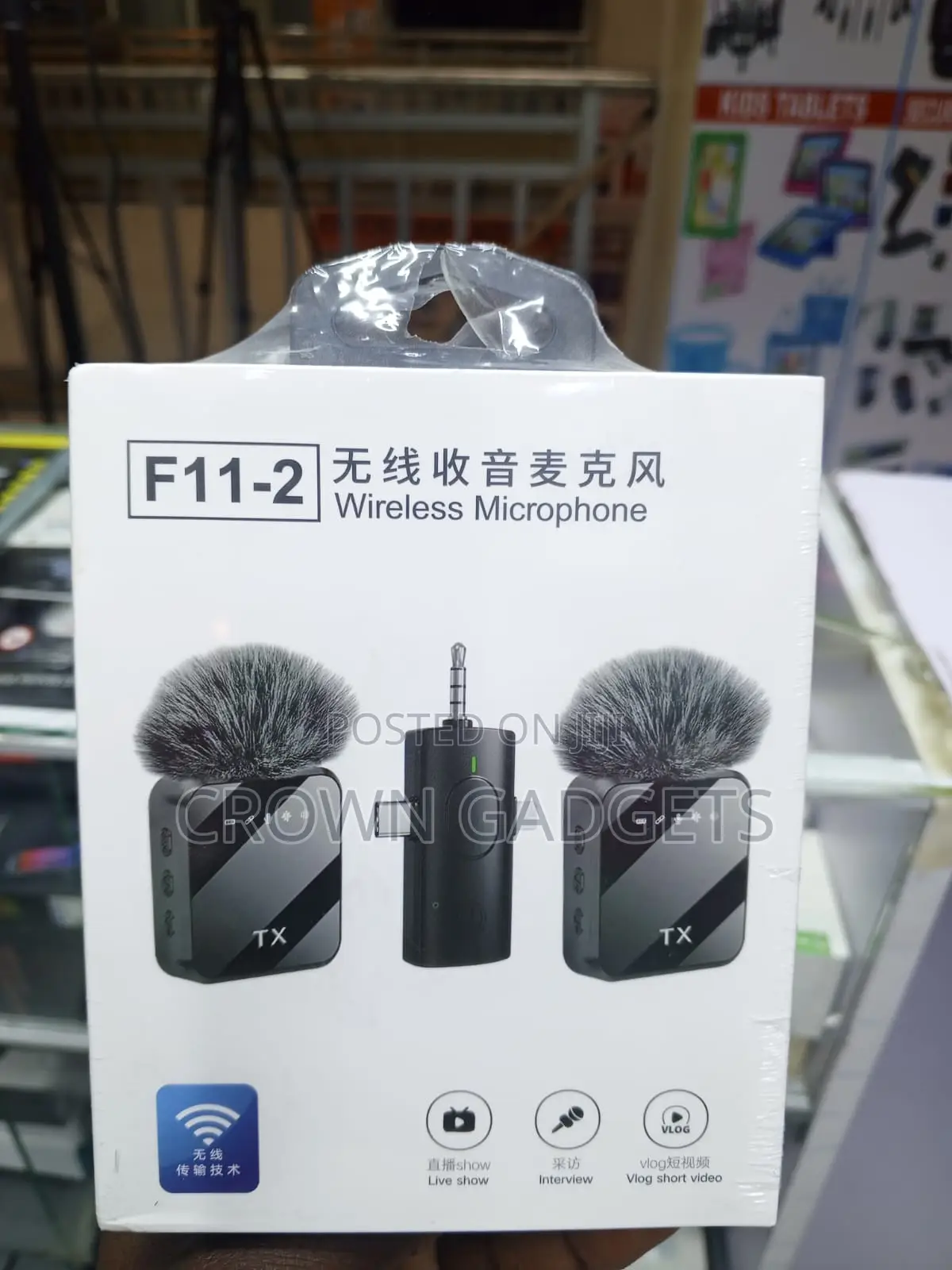 F11-2 Professional Wireless Lavalier Mic With 3-in-1 Receiver