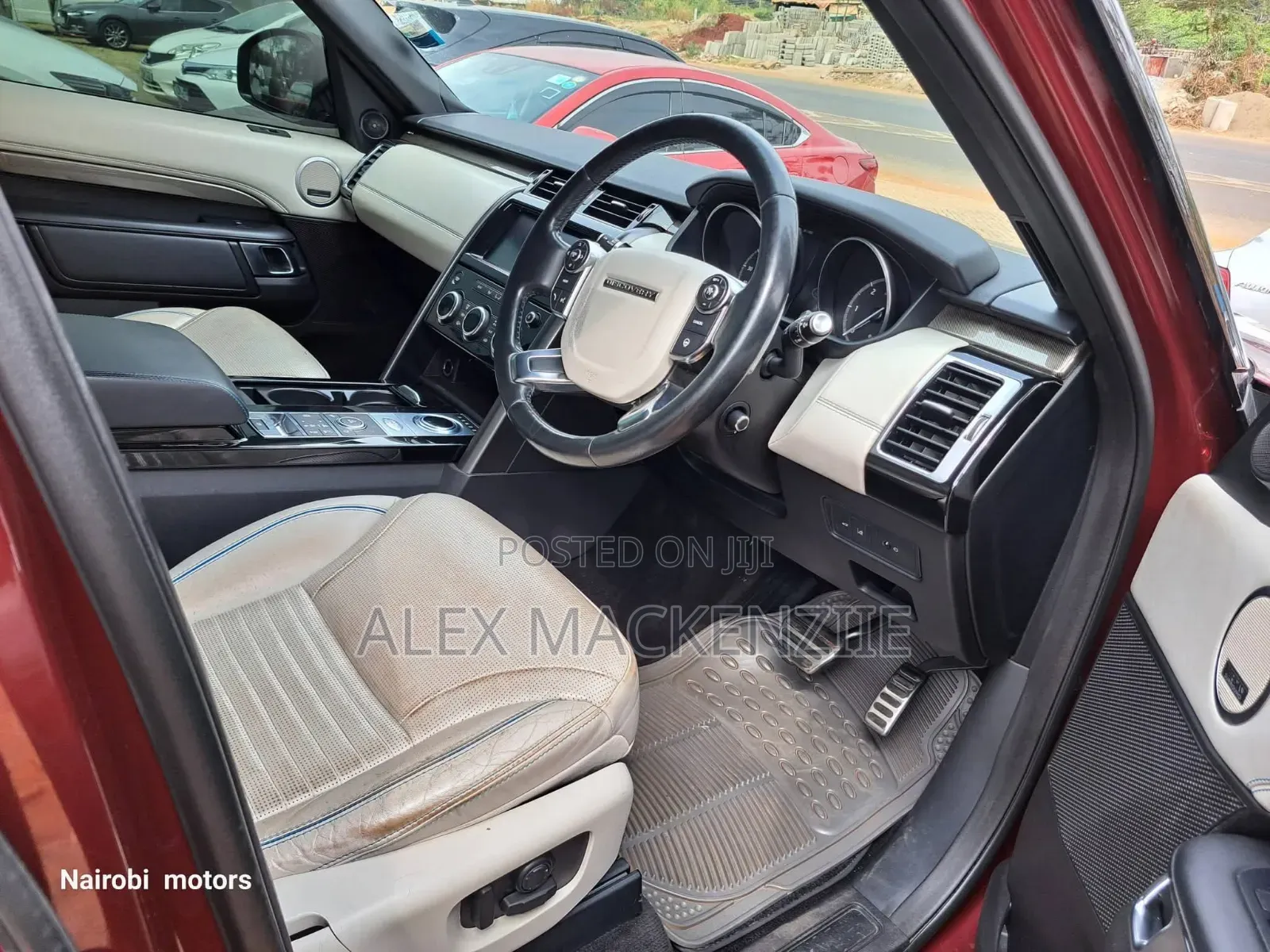 Land Rover Discovery 2017 Burgundy