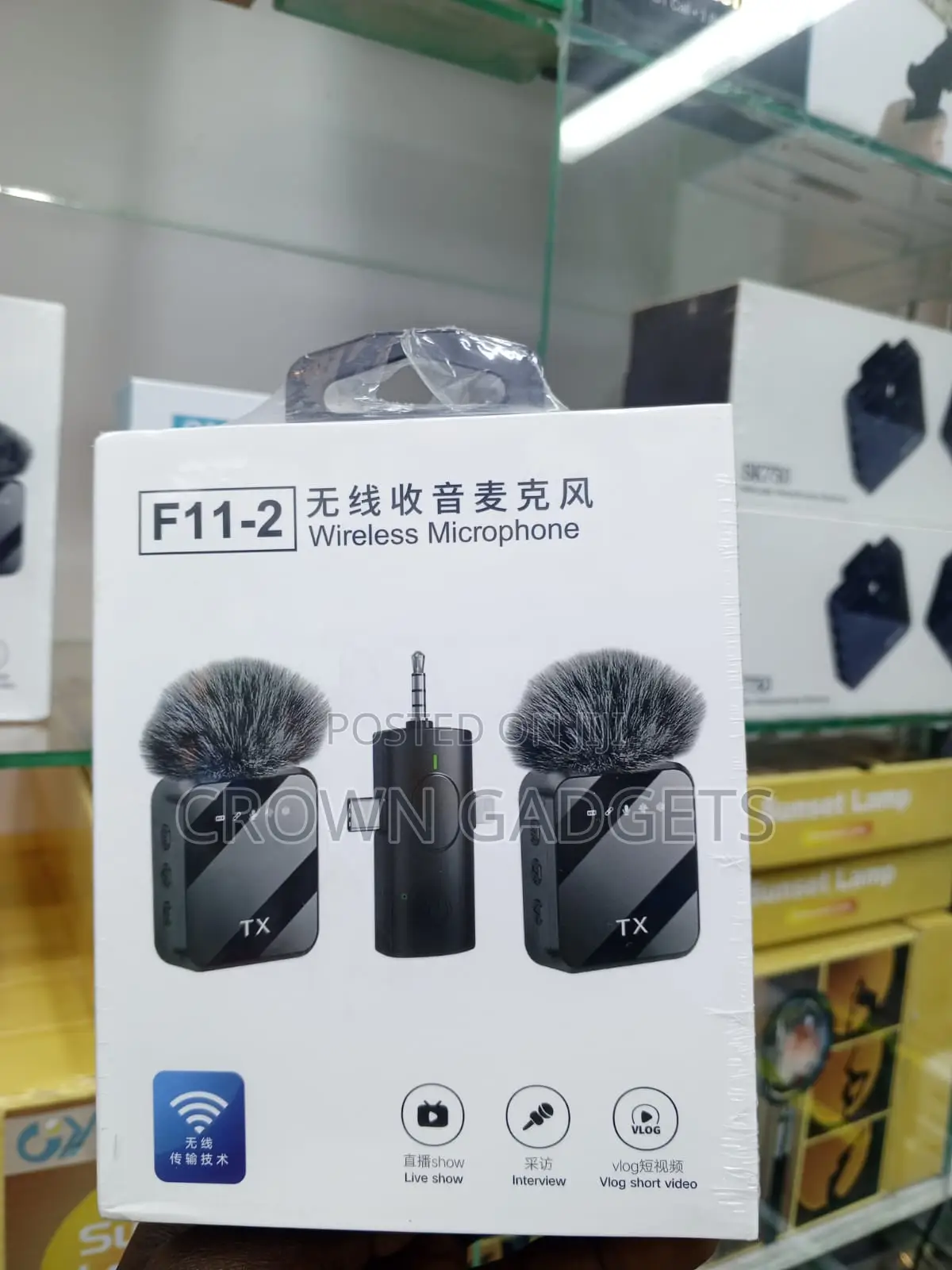 F11-2 3-in-1 Wireless Mic With Noise Reduction Technology