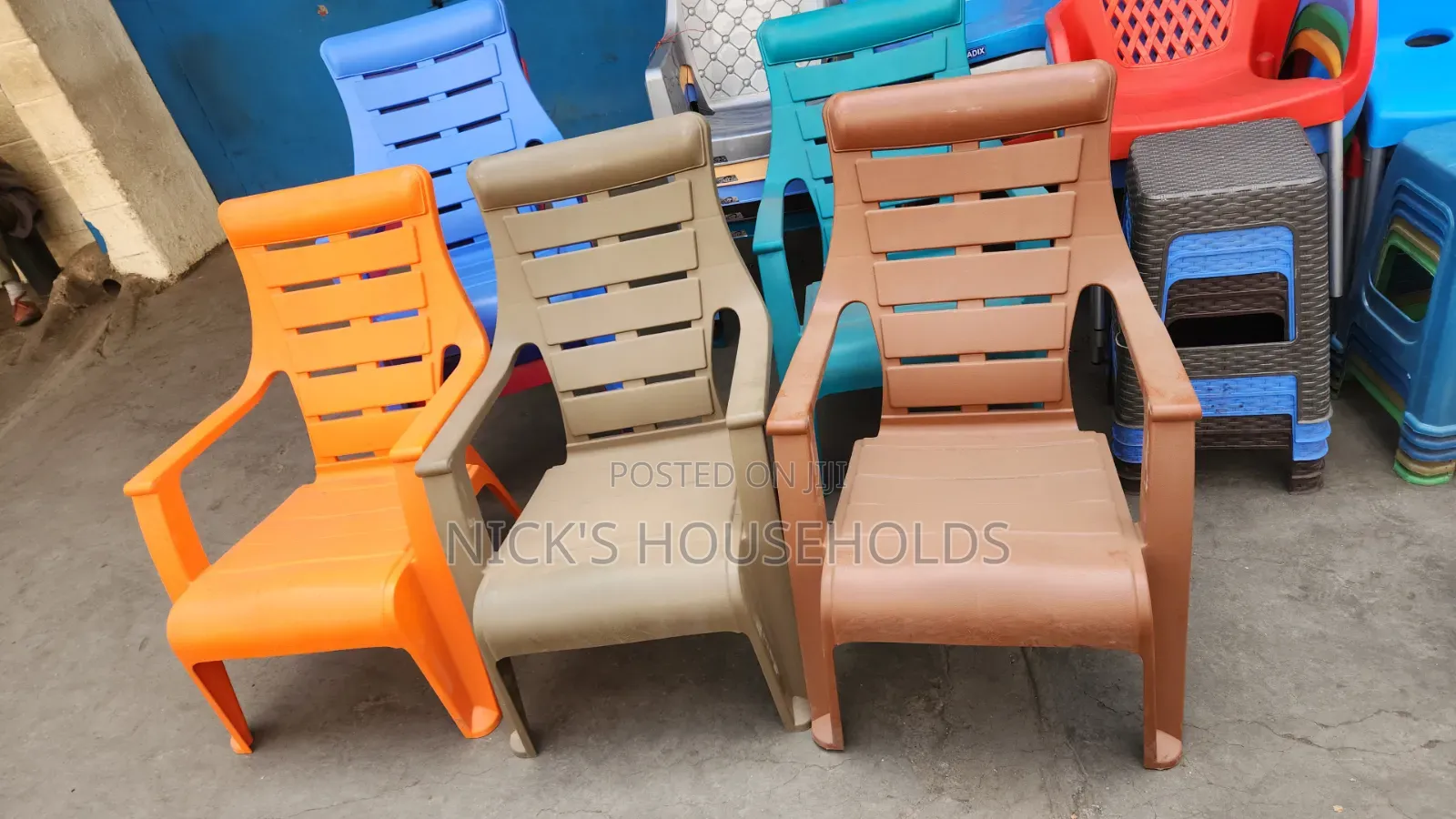 Relax O Plastic Chairs With Slanting Backrest