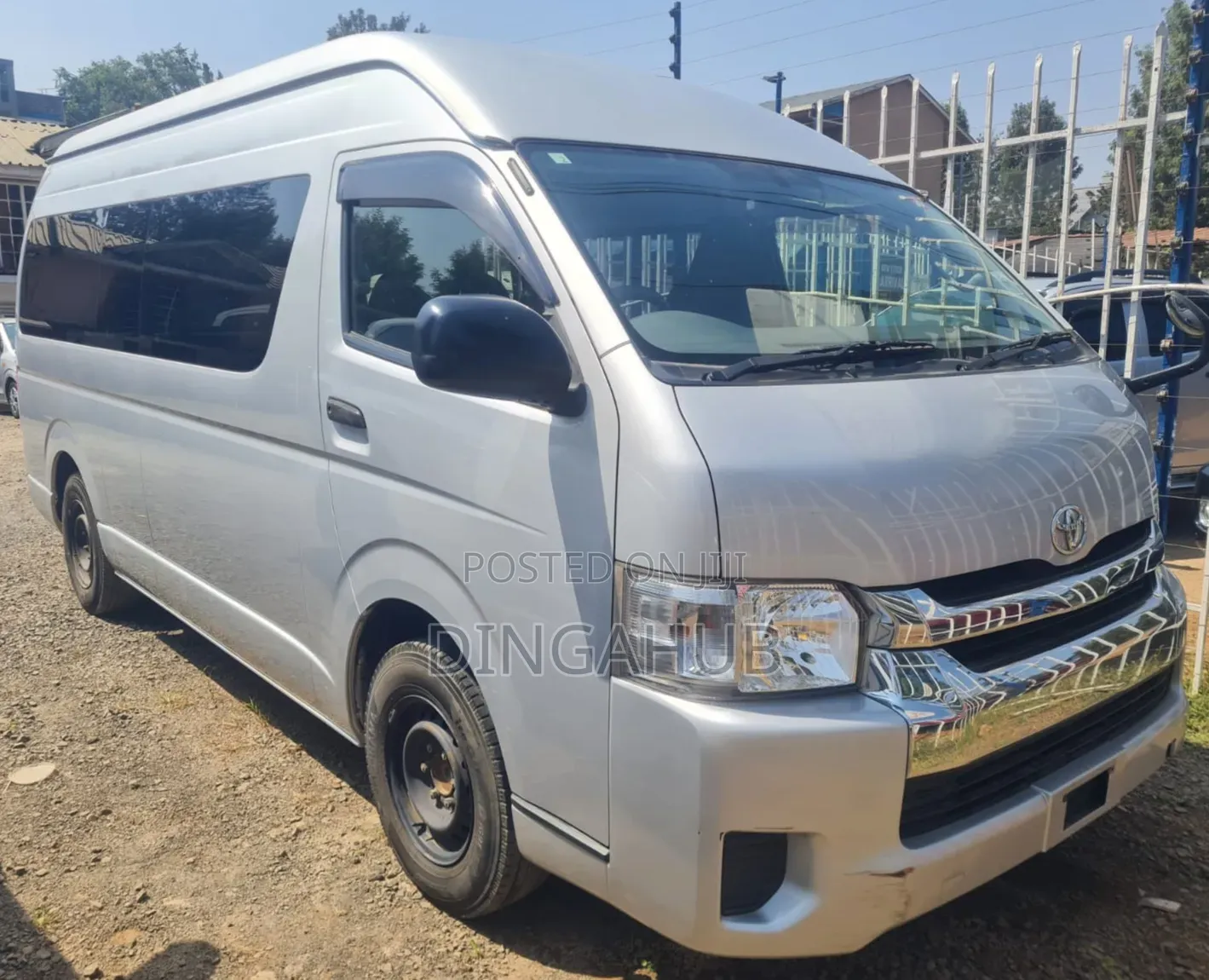 Toyota HiAce 2018 Silver