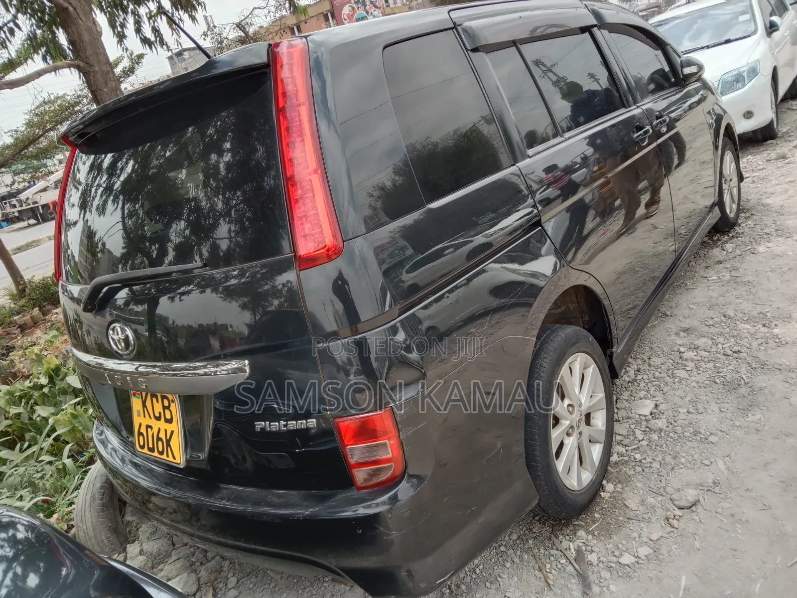 Toyota ISIS 2007 Black