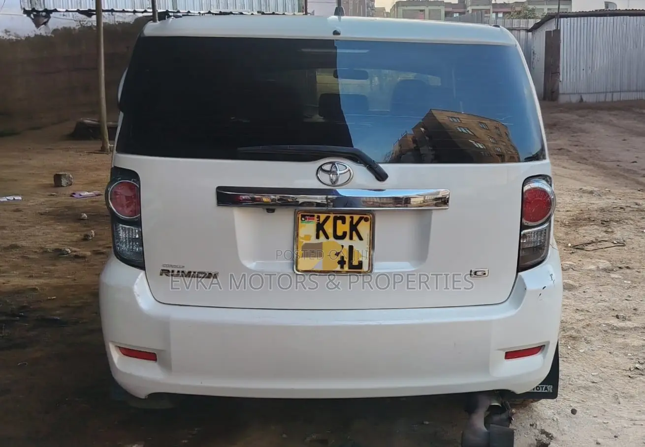 Toyota Rumion 1.5 FWD 2023 White