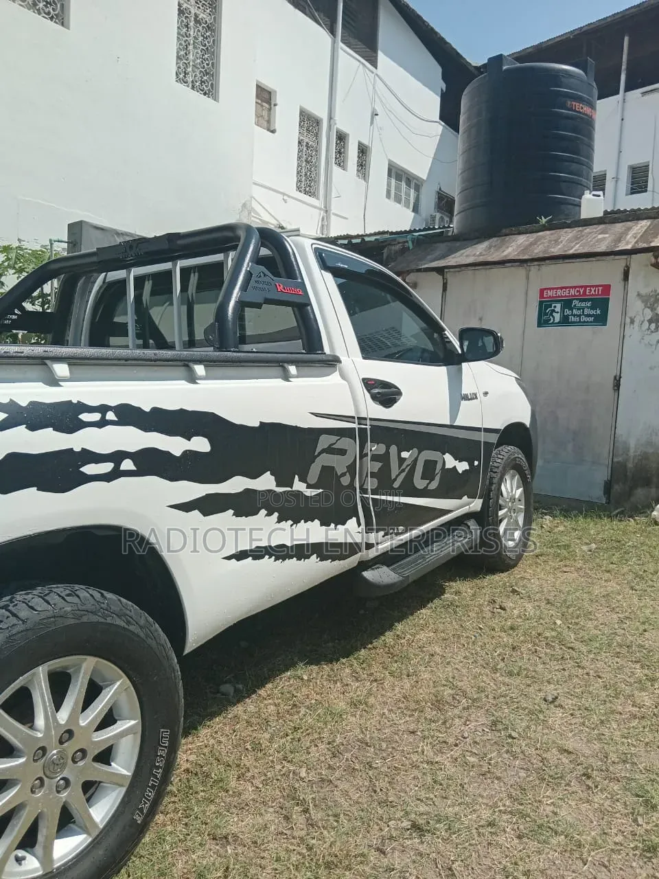 Toyota Hilux 2019 White