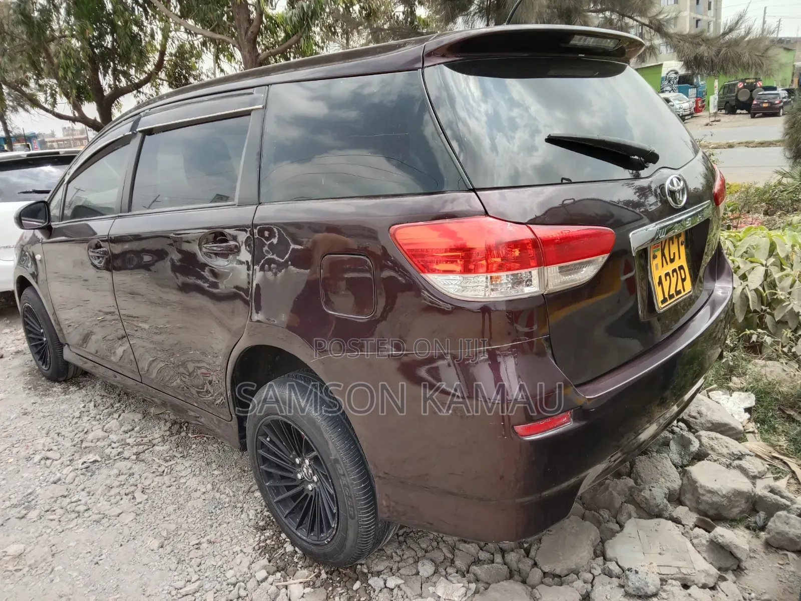 Toyota Wish 2012 Maroon